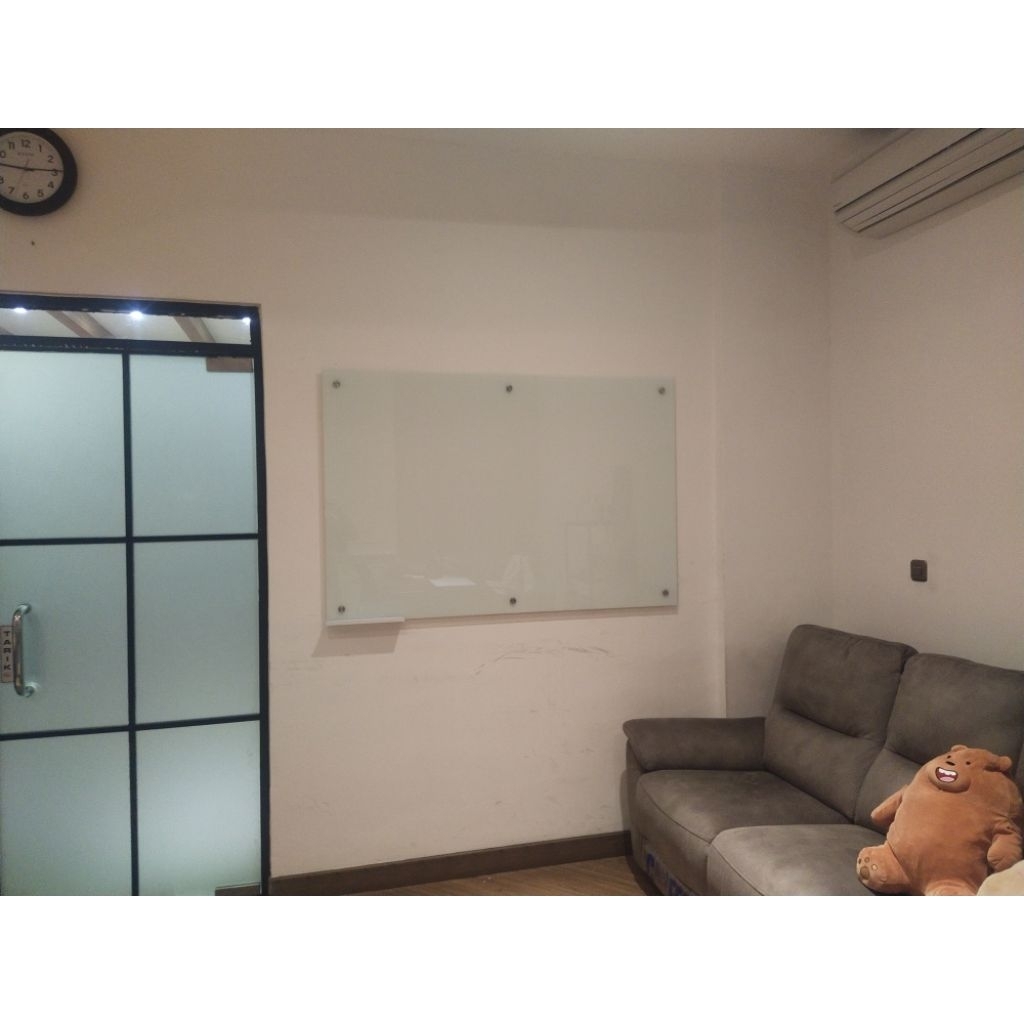 

Glassboard/ Papan tulis kaca uk.120 x 160cm