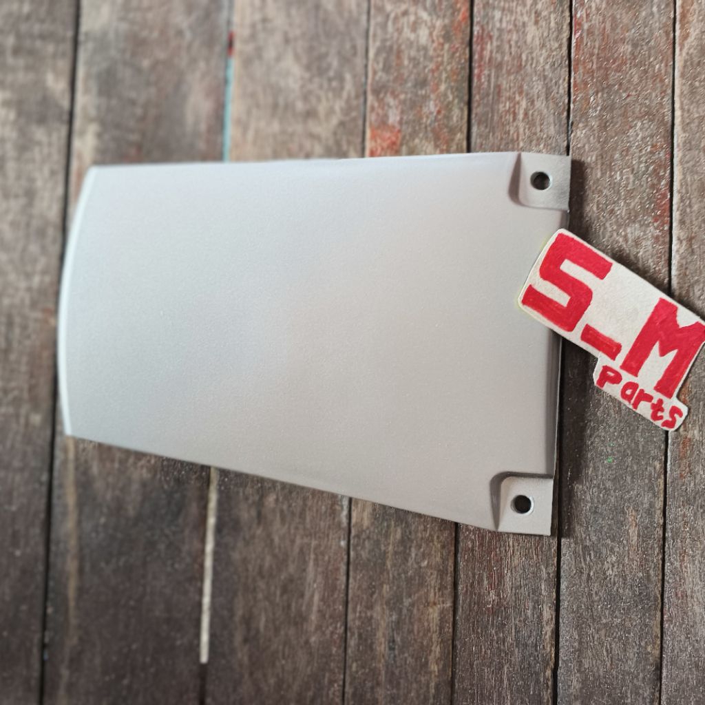 Pet Stop/Sambungan Body Belakang Atas Lampu Vega Lama Warna Silver (terlaris)