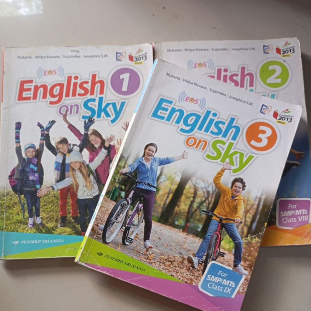 BUKU PAKET ENGLISH ON SKY SMP KLS 7,8,9 / ERLANGGA MUKARTO