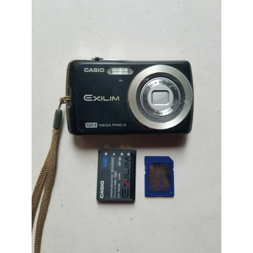 KAMERA DIGITAL CASIO EXILIM EX-Z35