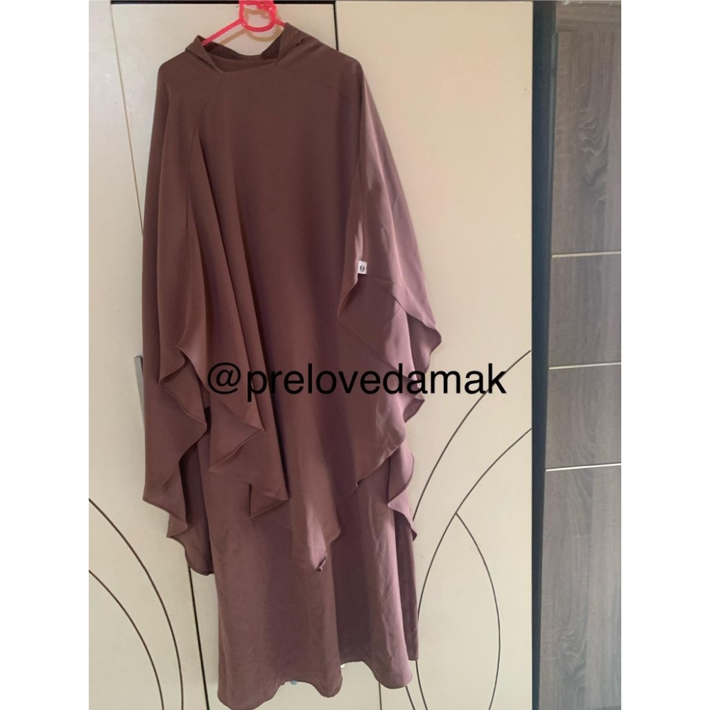 preloved Aljenna Saila S coffee milk + fk pad umaira abaya coffee milk (bundling)