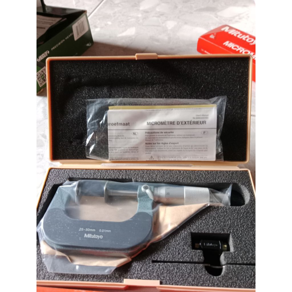 MITUTOYO MIKROMETER 25-50/0.01MM 123-102 GMA-50