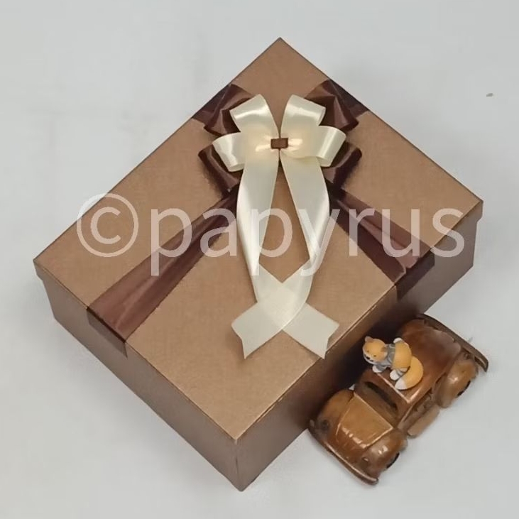 

PAPYRUS 20x25 Tinggi 10cm Kotak Kado Gift Box Hadiah V1