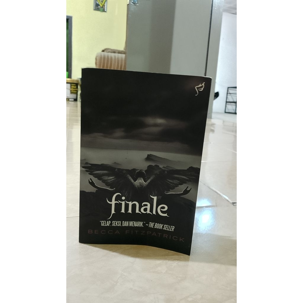 Preloved Finale #Gelap, Seksi dan Menarik# Becca Fitzpatrick