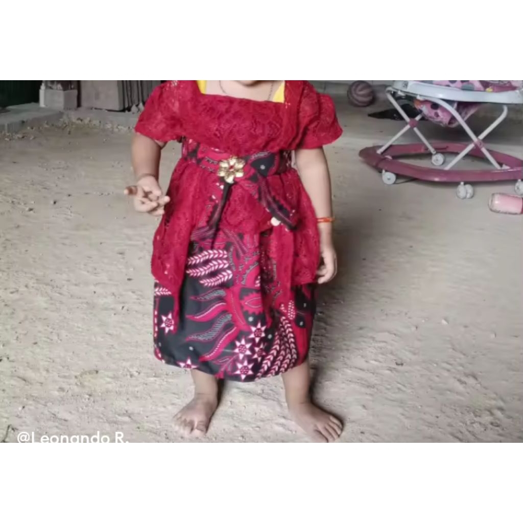 PRELOVED kebaya burkat bayi UK S maroon 1-2 tahun dipakai 2 X