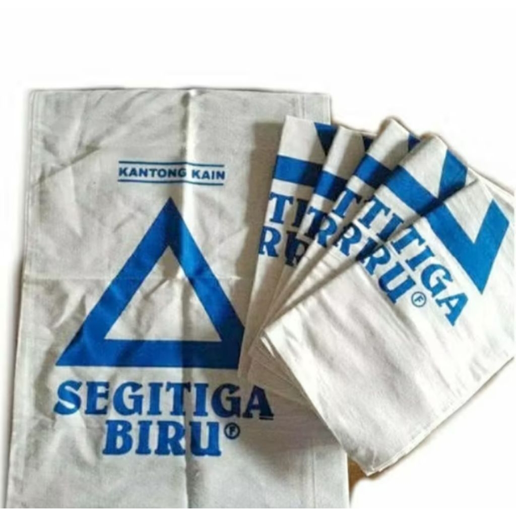karung segitiga biru bahan kain