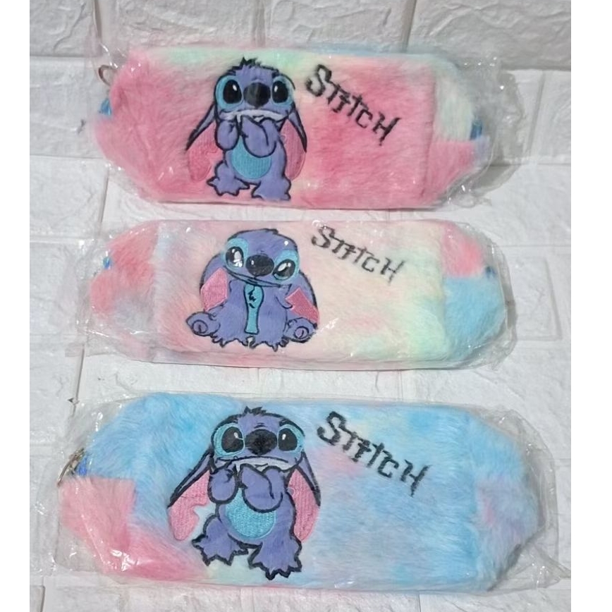 

dompet stitch. tempat kosmetik alat tulis tempat pensil bolpen atau uang pounch motif karakter stitch scrump lilo dari disney dompet bulu