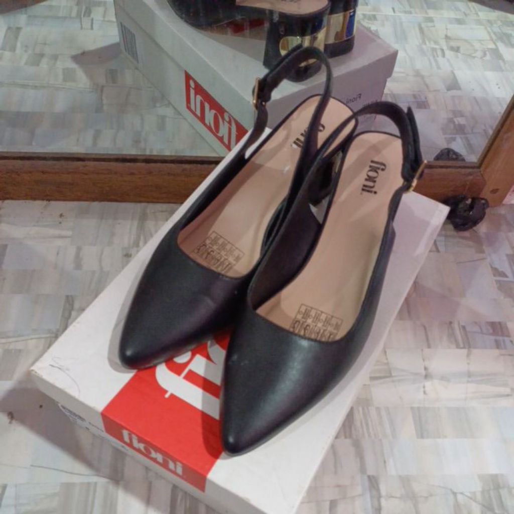 Preloved sepatu kerja fioni