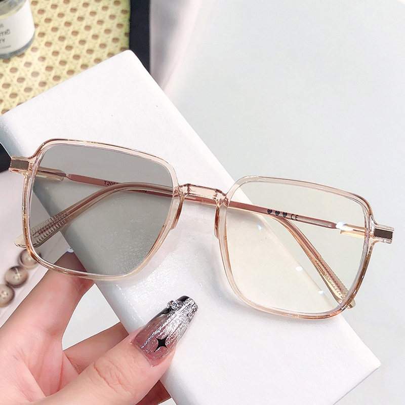 Kacamata fotokromik Kacamata Baca Lensa Plus Anti Radiasi +0.75 s/d + 2.25 Kacamata Pria Wanita