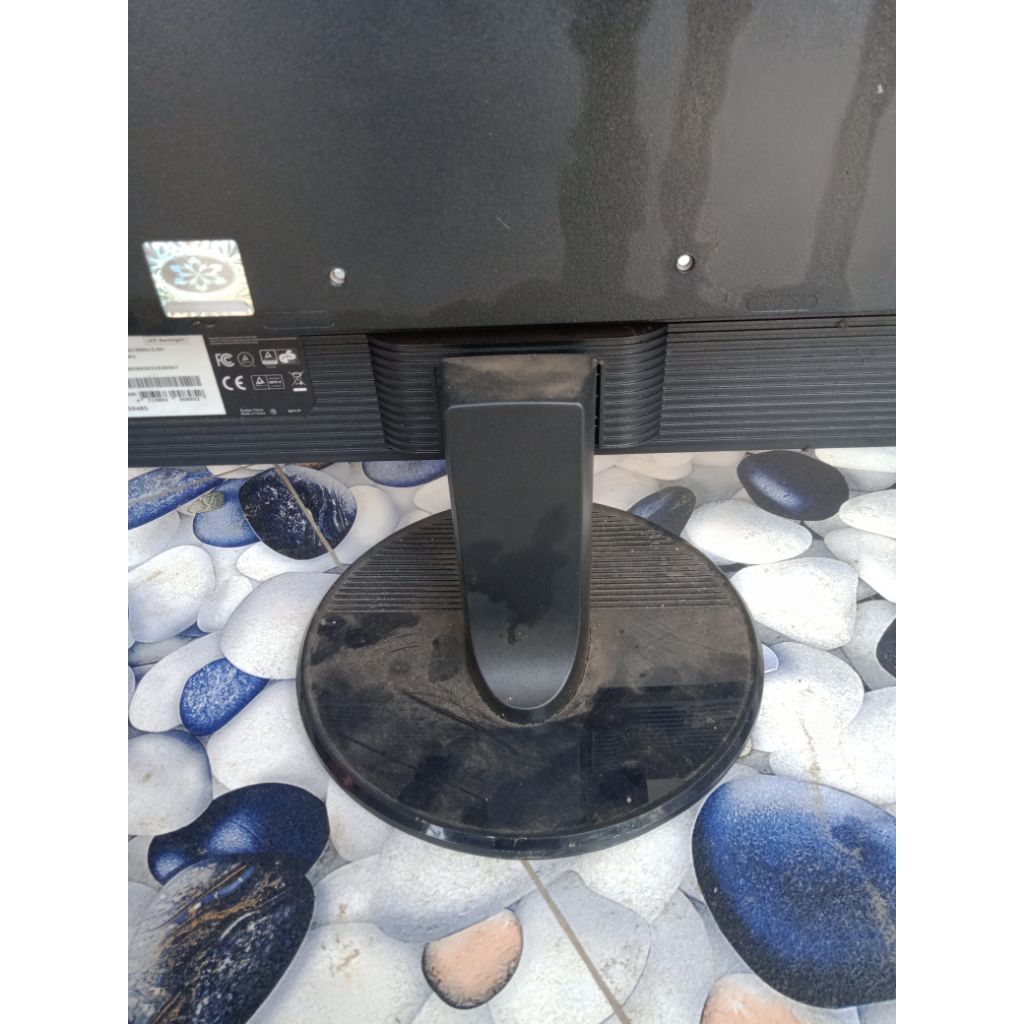 Kaki Monitor LED Acer K192HQL