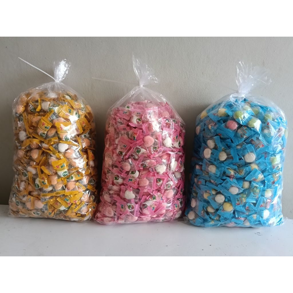 

Yupi Strawberry Kiss Love Kiloan 250gr 500gr dan 1kg Murah