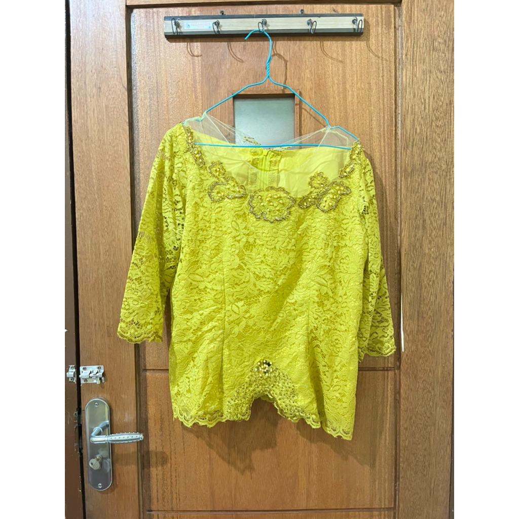 PRELOVED KEBAYA ONE SET