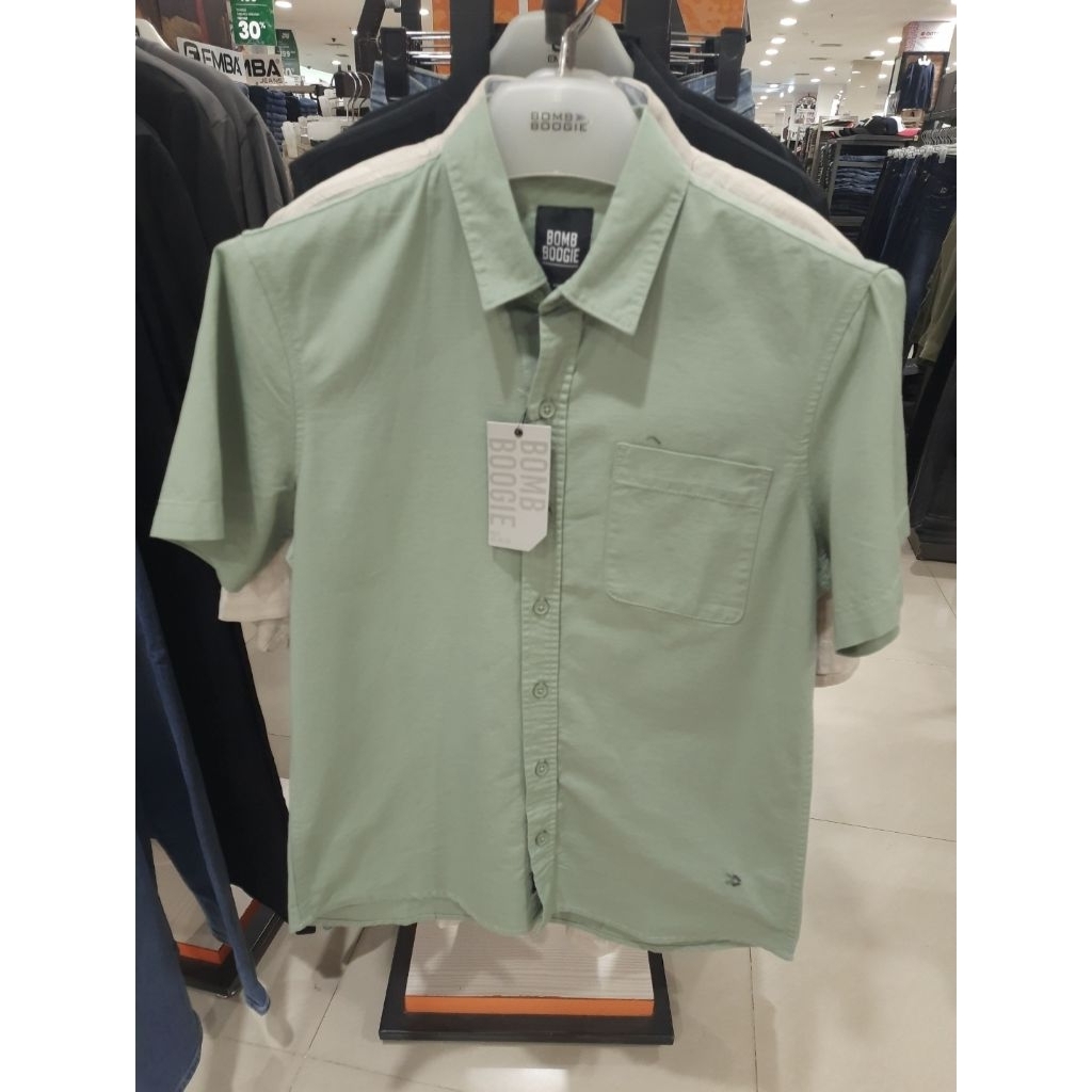 BOMBBOOGIE KEMEJA PENDEK PRIA REGULAR FIT ORIGINAL MATAHARI