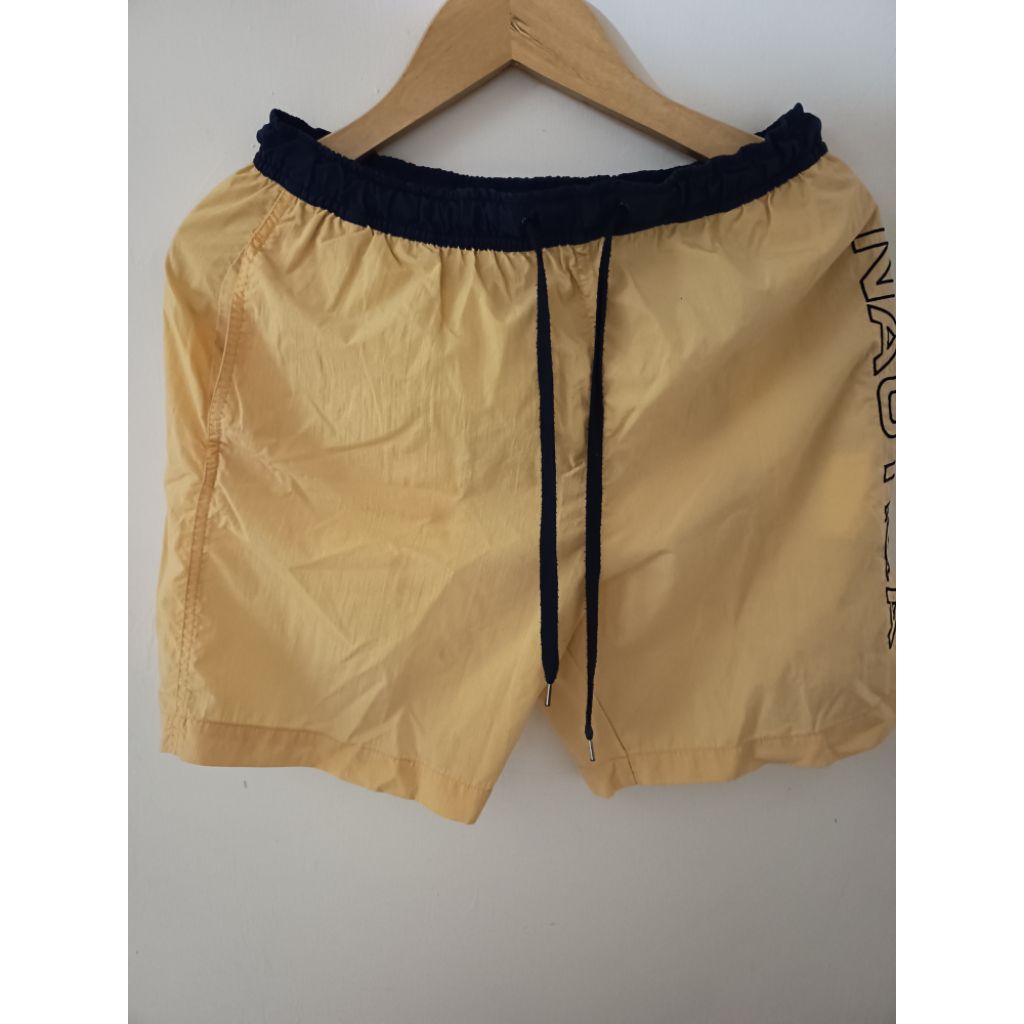 celana pendek nautica second