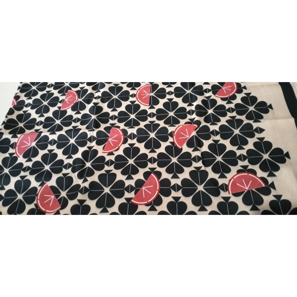 Hijab Segiempat Motif Kate Spade Jacquard