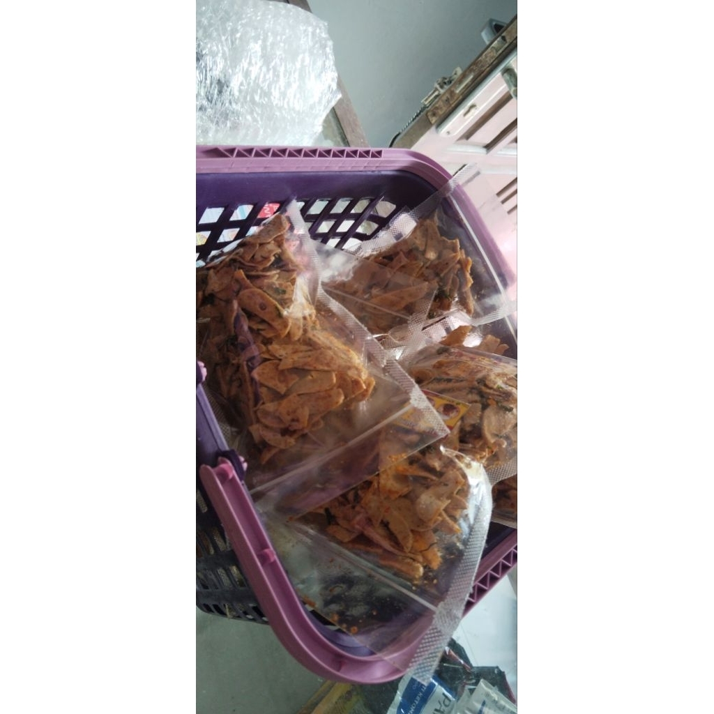 

basreng pedas daun jeruk bakso goreng murah ukuran pouch