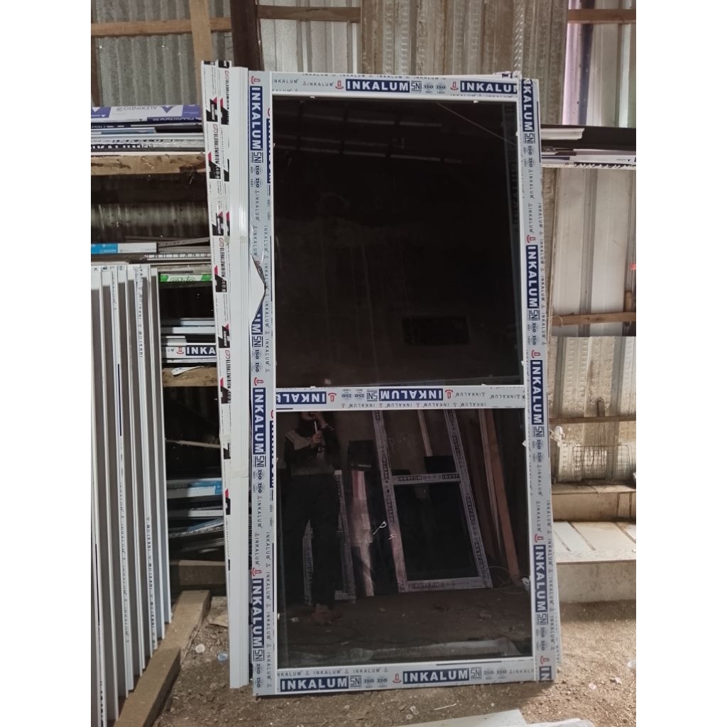 kusen pintu kaca aluminium