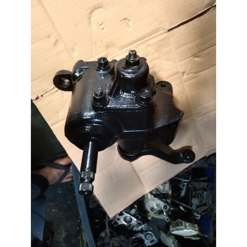 WORM STIR STER BAK STIR GEAR BOX MANUAL MITSUBISHI L300 DIESEL SOLAR ORIGINAL GARANSI