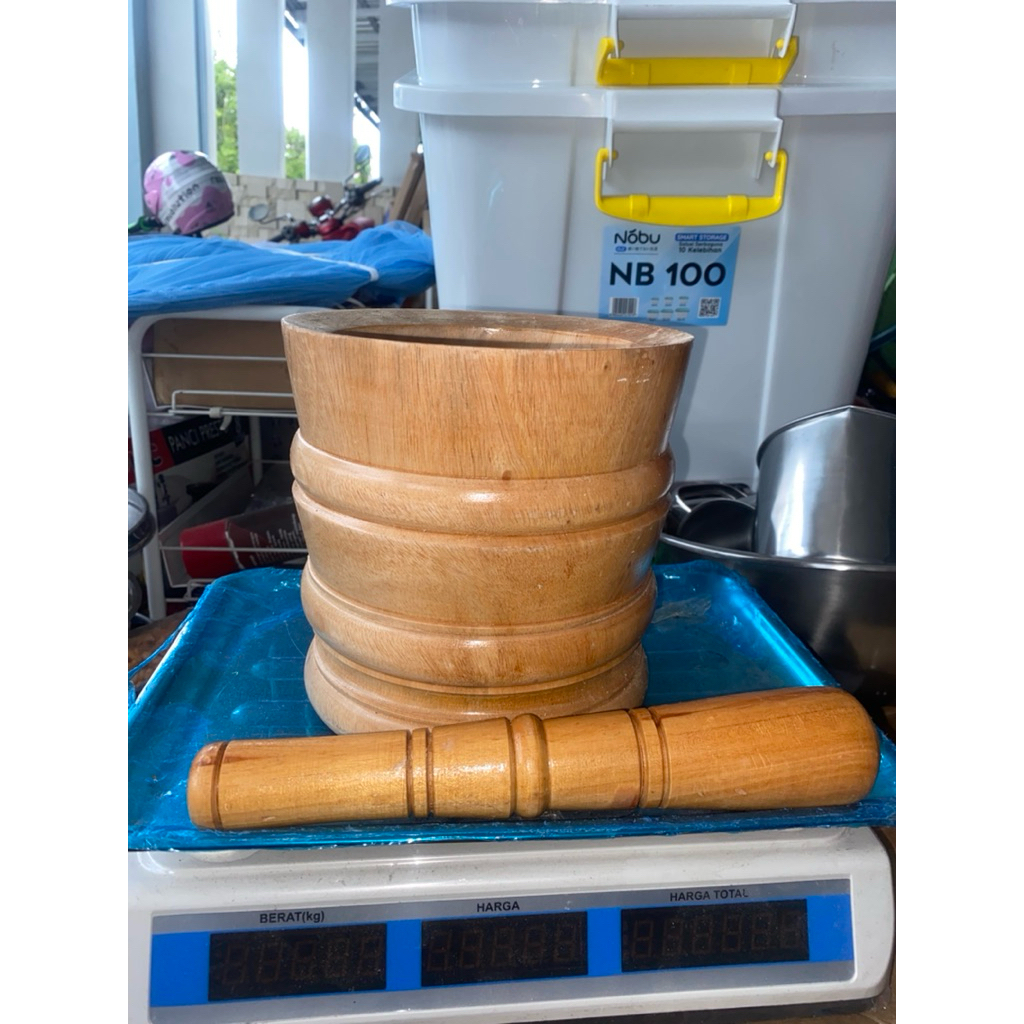 lesung/lumpang kayu + alu mahoni