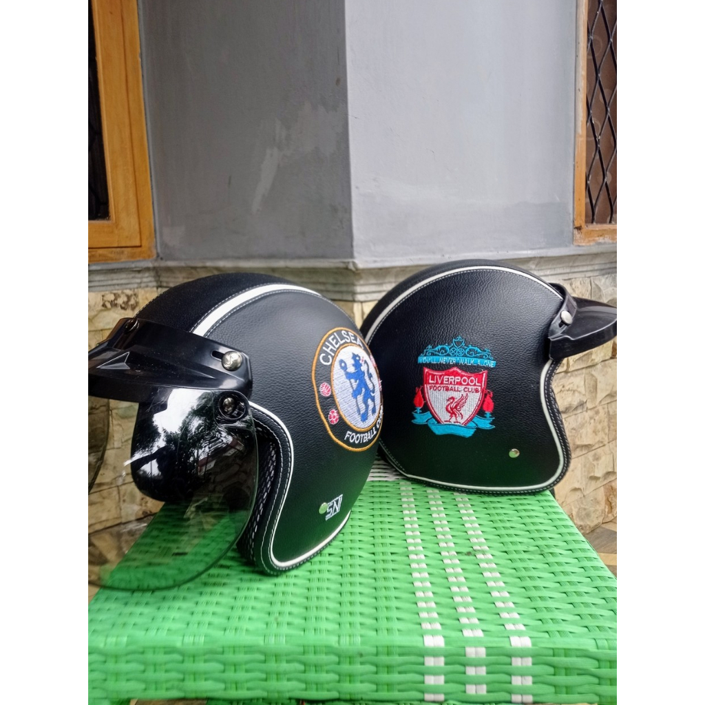 Helm Bogo, Helm Klasik Dewasa Bahan Kulit Bertema Club Football