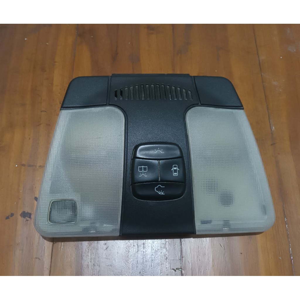 Lampu Kabin Mercedes W202