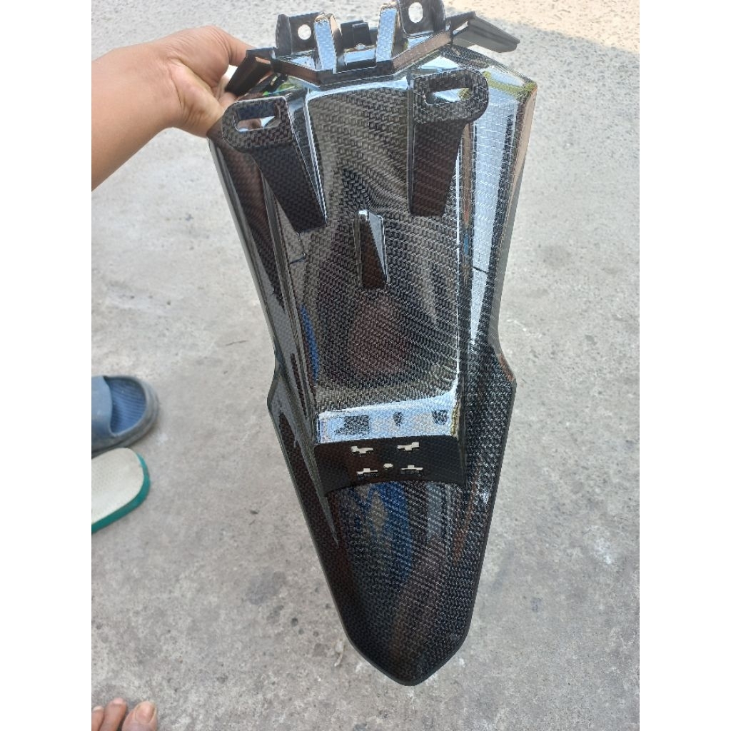 spakbor belakang aerox new connected karbon