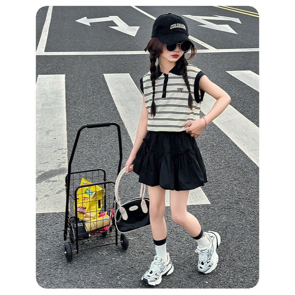 Striped balloon Set. Striped sleeveless shirt and balloon skirt. kaos polo garis-garis rok balon baj