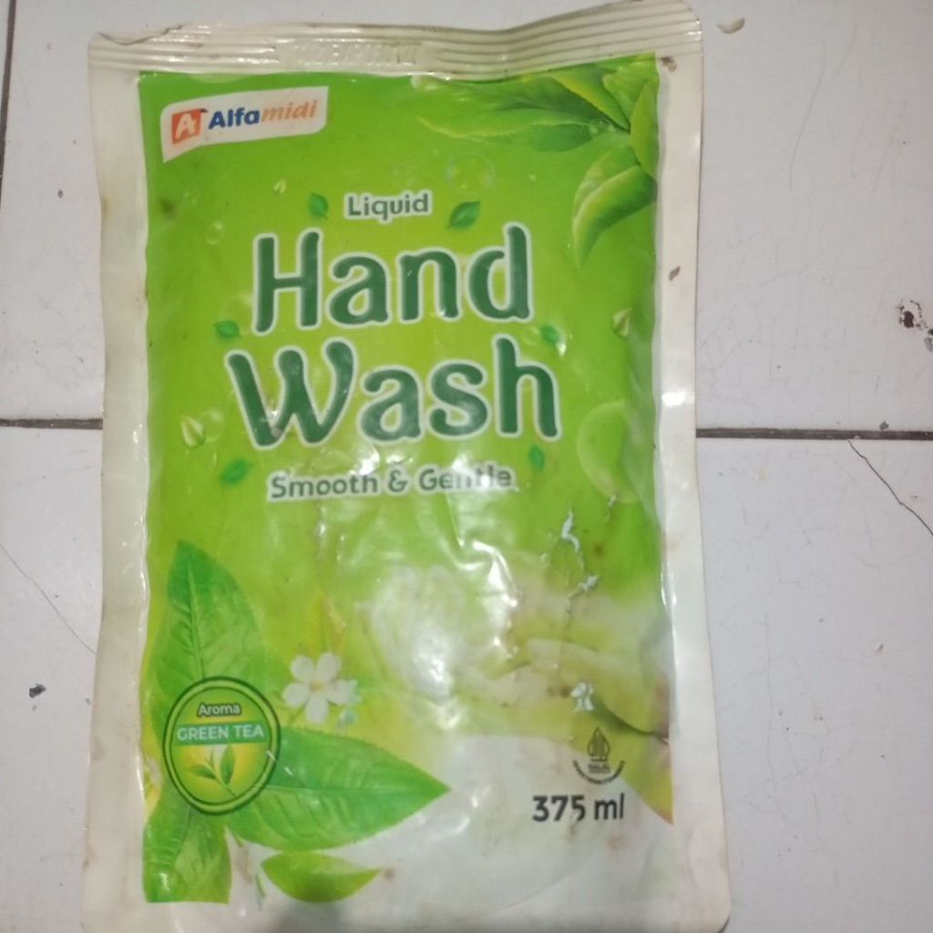 Hand Wash Liquid green tea Alfamart 375ml