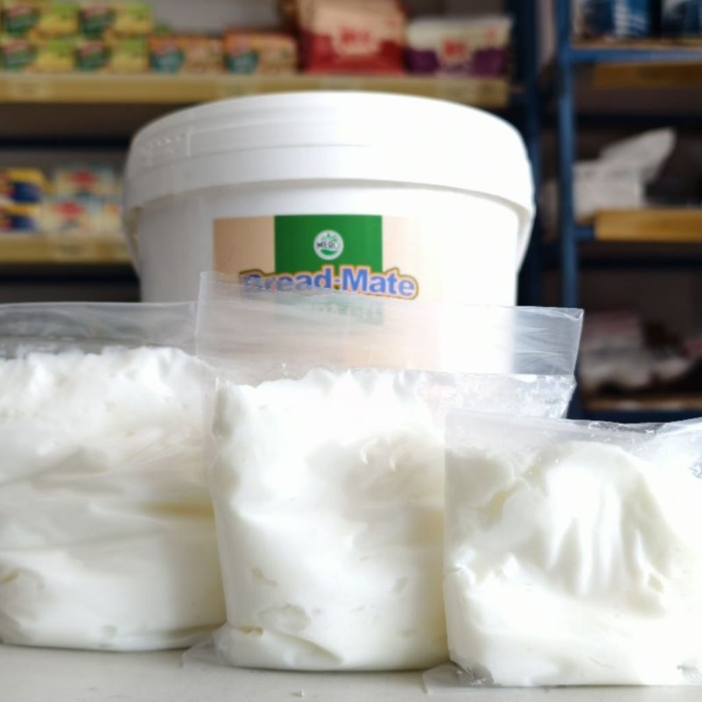 

TERMURAH BREAD GEL CRUM SOFTENER PELEMBUT ROTI DAN BAKPAU REPACK 1000 GRAM EXP MEI 2027