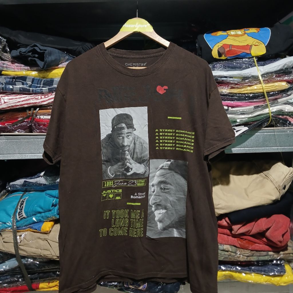 kaos Tupac warna coklat second
