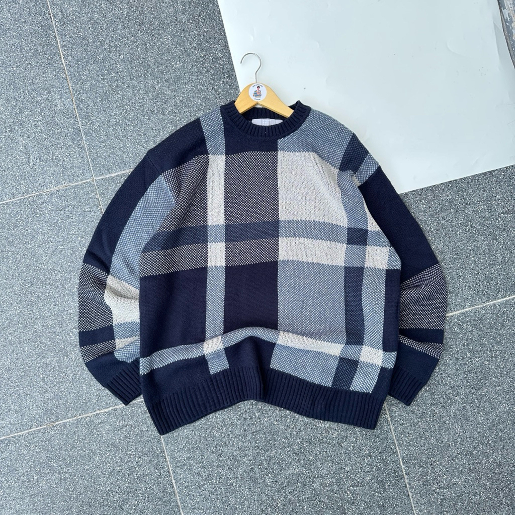8Second Knit Sweater