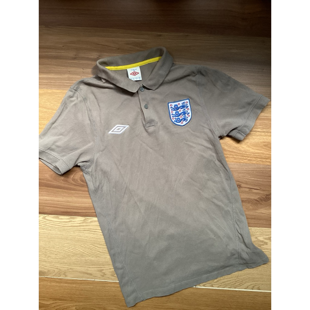 ENGLAND POLOSHIRT by UMBRO Original SIZE M PRELOVED