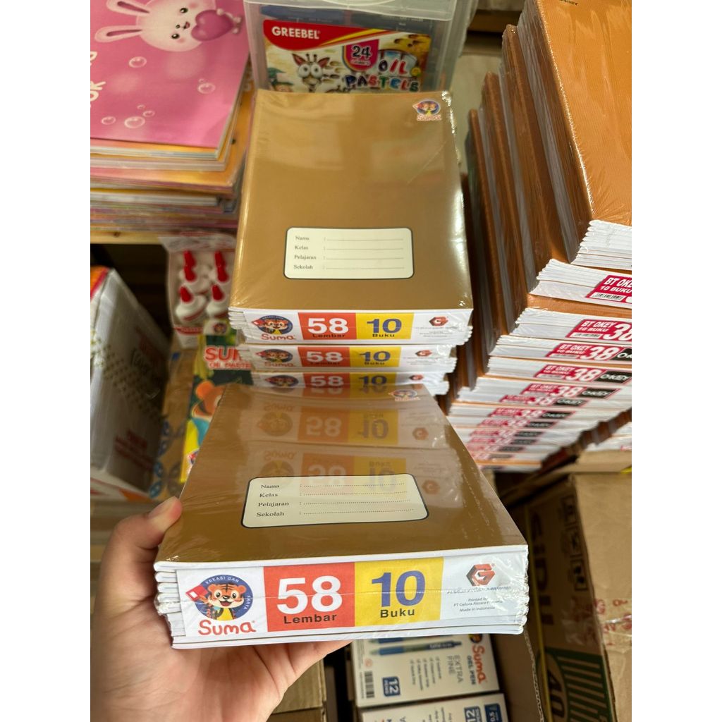 

BUKU TULIS MOTIF SAMPUL SUMA ISI 58 LEMBAR PER PACK ISI 10 BUKU BAHAN KERTAS TEBAL