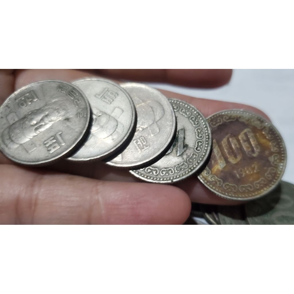koin 100 won korea tahun acak kondisi sudah terpakai