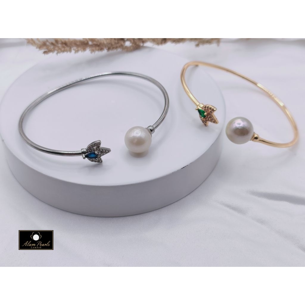 Gelang kaku batu mutiara laut