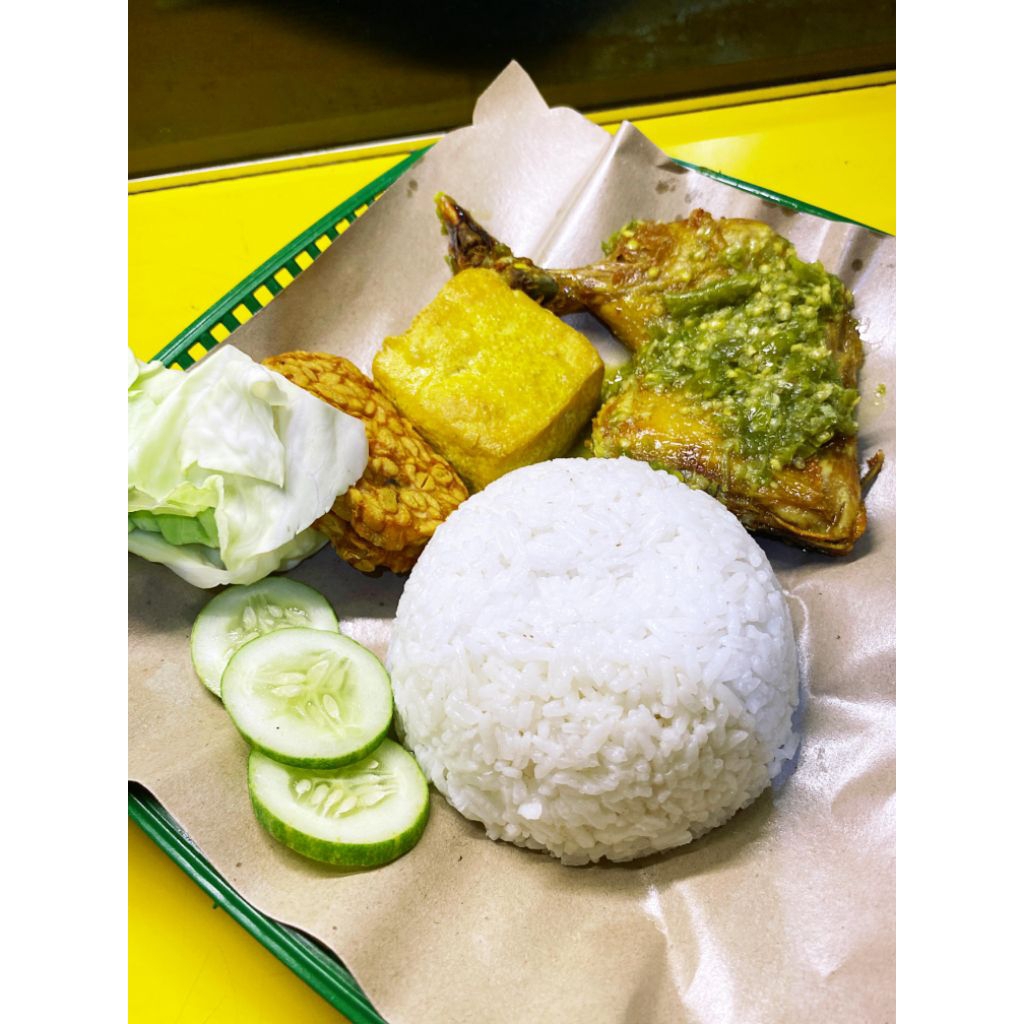 

Ayam Penyet Sambal Ijo