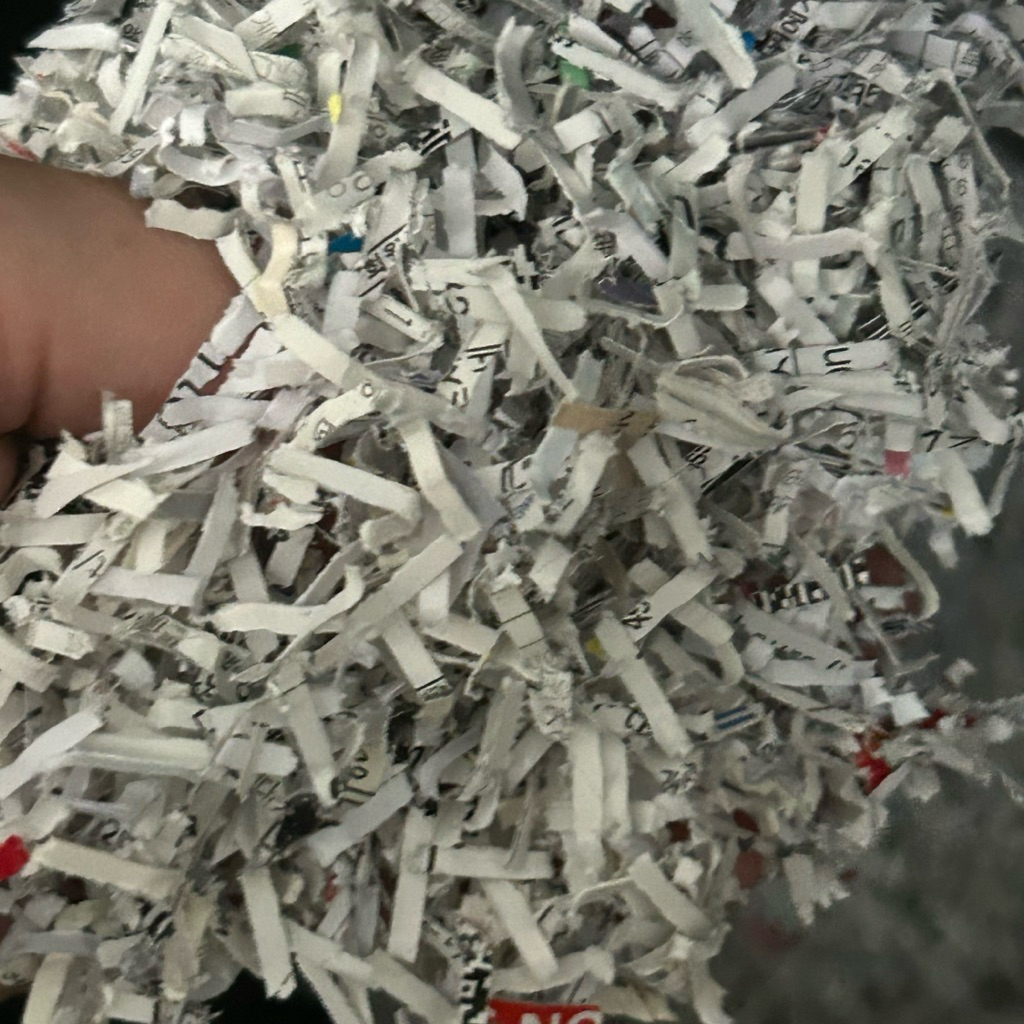 

Kertas Cacah Hampers 150 gr Shredded Paper