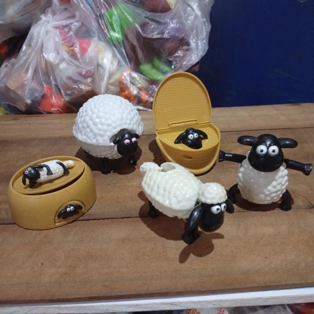 chaki meal kfc toys shaun the sheep 2018 set