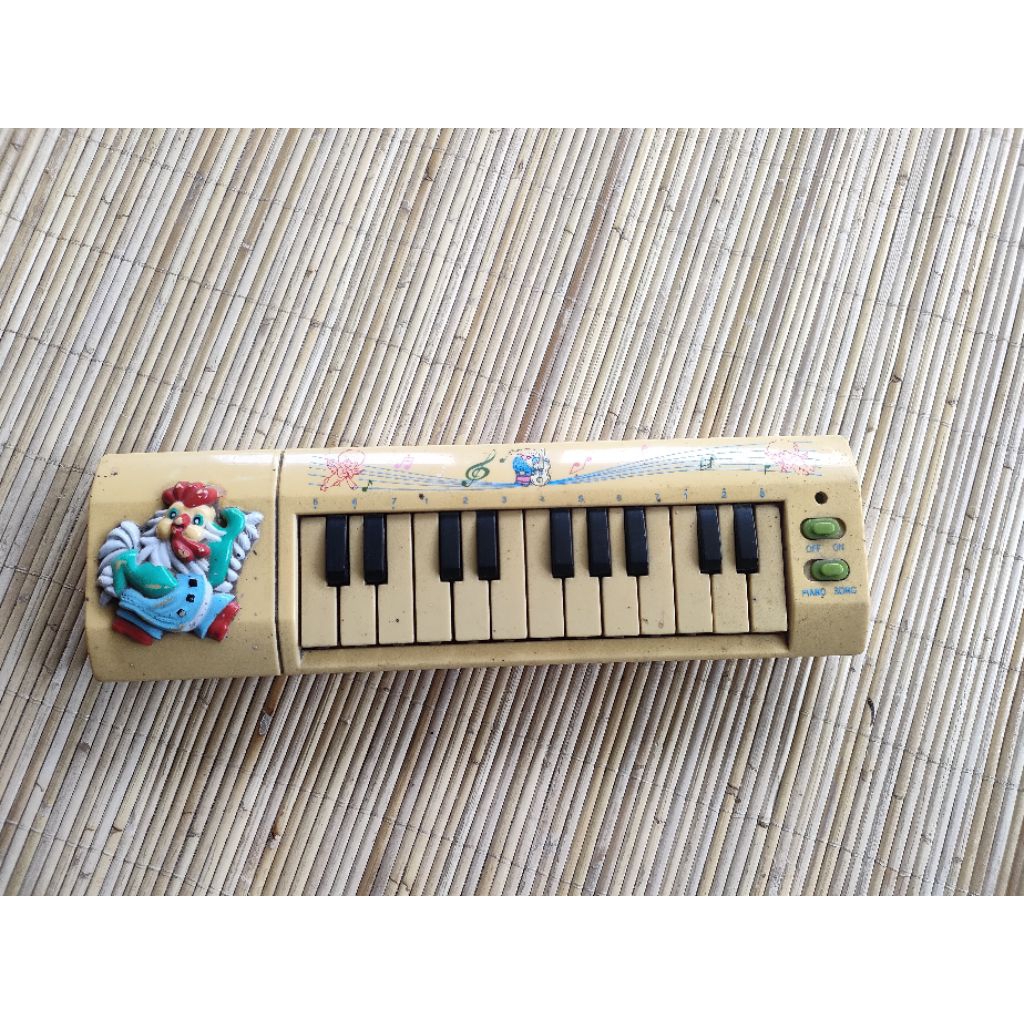 Keyboard Mainan Jadul Bekas