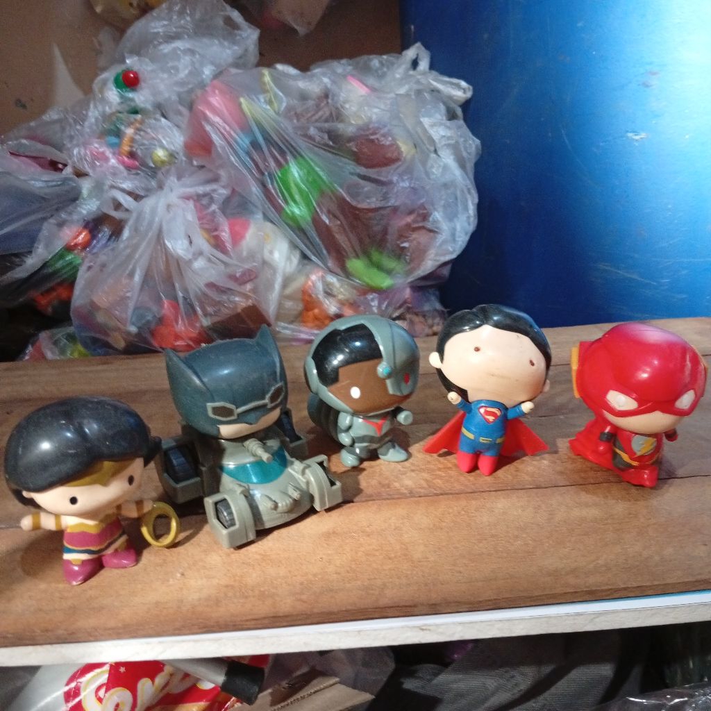 chaki meal kfc toys justice League full set