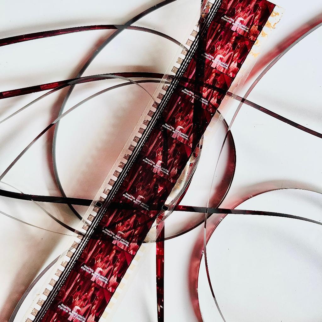 Sange Pitu-pitu Bugis/pitapitu-pitu layangan/roll film