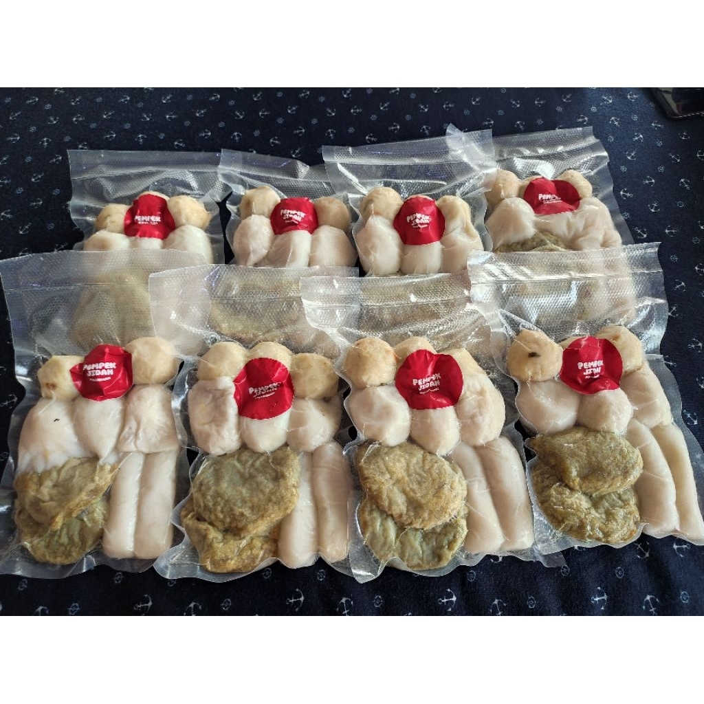 

Pempek Frozen Mix 10pcs (Mix Pempek Kulit)