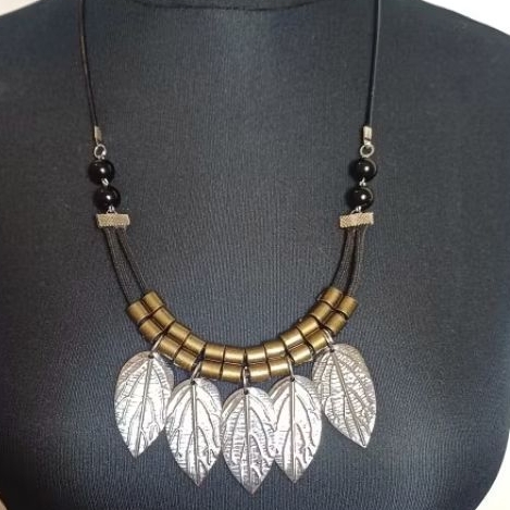 kalung simple wanita aksesoris kalung