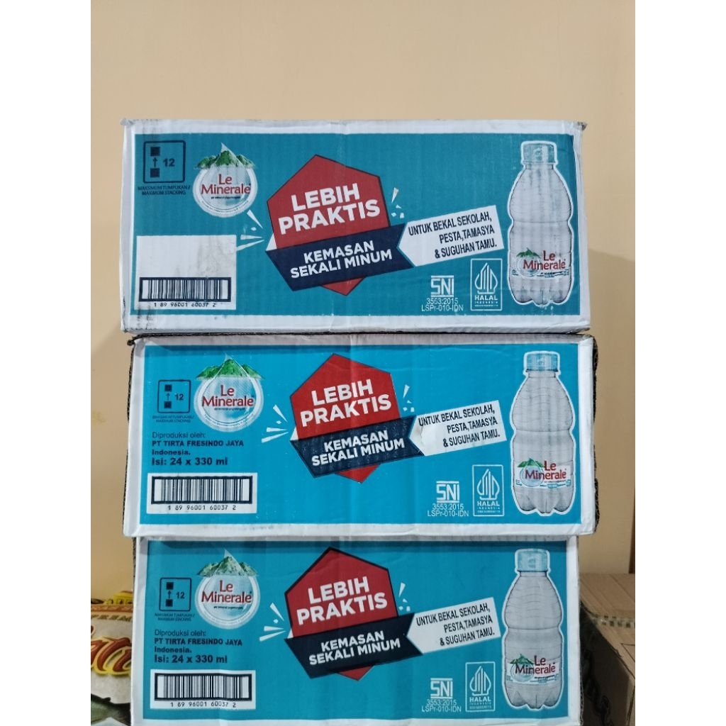 

Le Mineral Botol Mini Lebih Praktis Kemasan Sekali Minum (1 Dus isi 24 Botol)