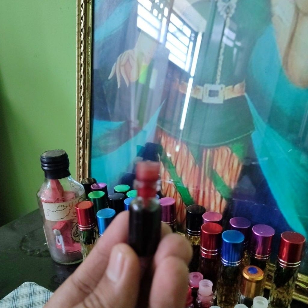 

minyak misk kental wangi