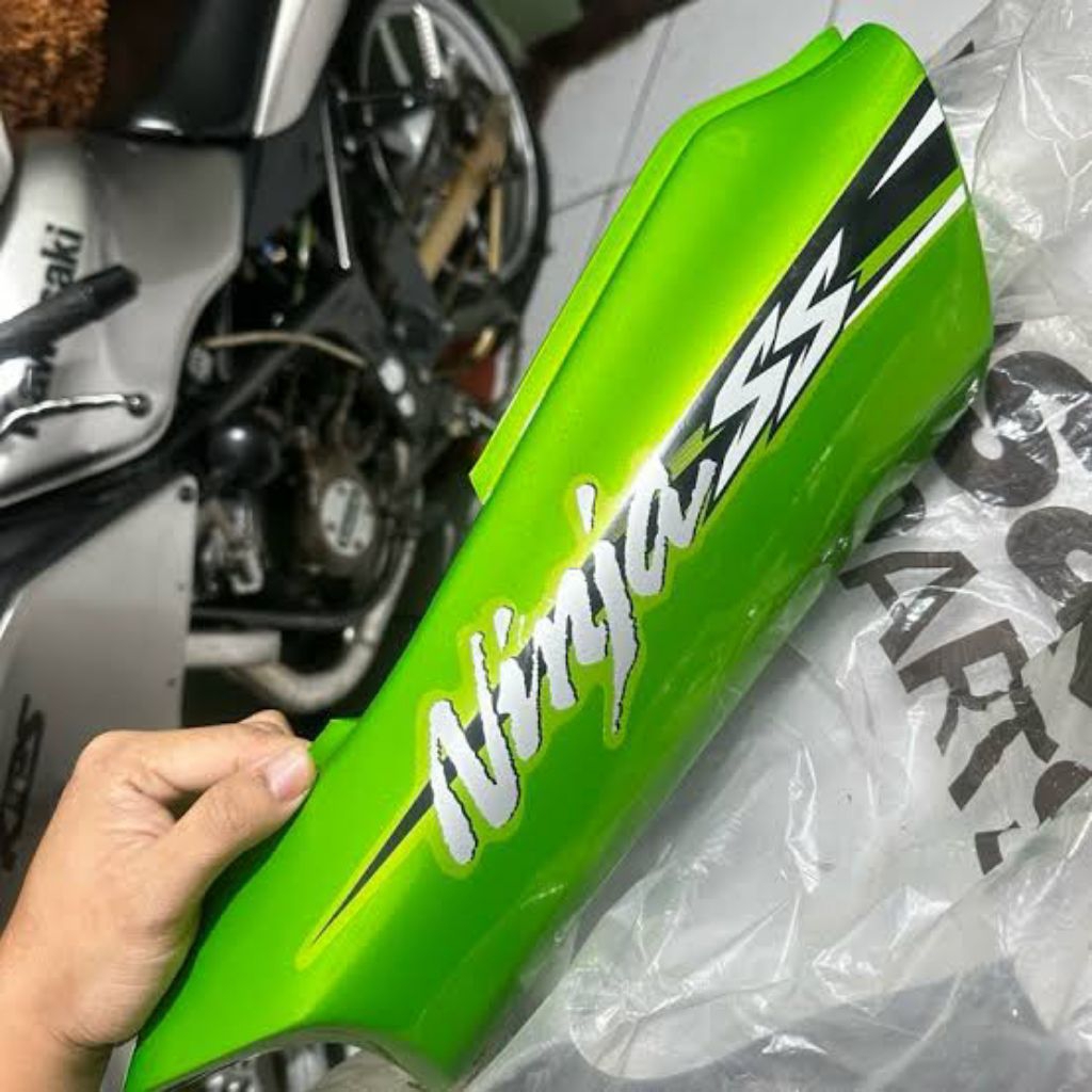 cover body belakang ninja r ninja ss Hijau muda