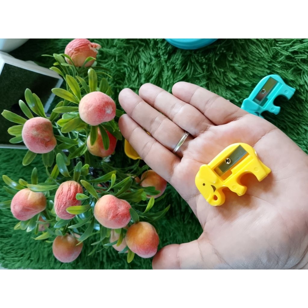 

Rautan pensil bentuk gajah