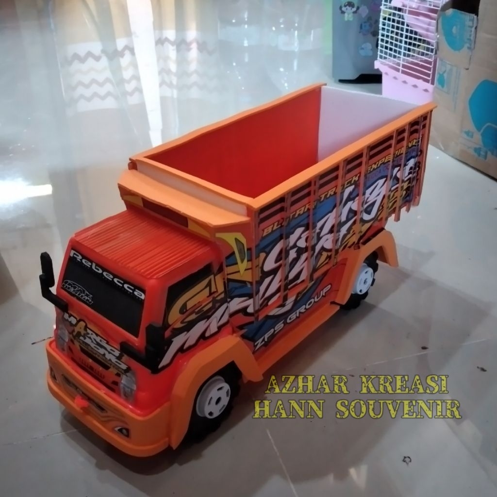 [READY] mainan truk plastik modifikasi livery margo joyo