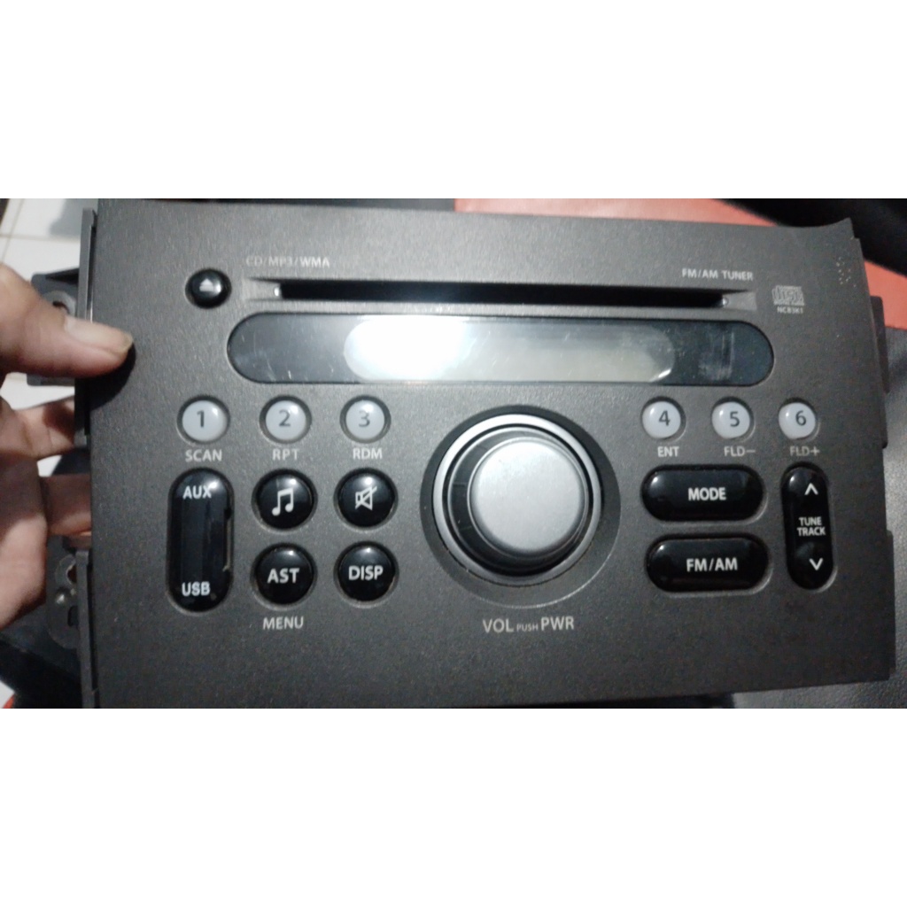 HEAD UNIT AUDIO - FM  MOBIL SUZUKI SPLASH MATIC