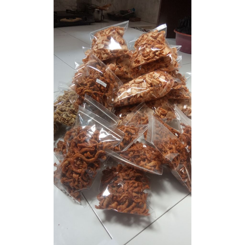 

Keripik usus ayam crispy 250gr